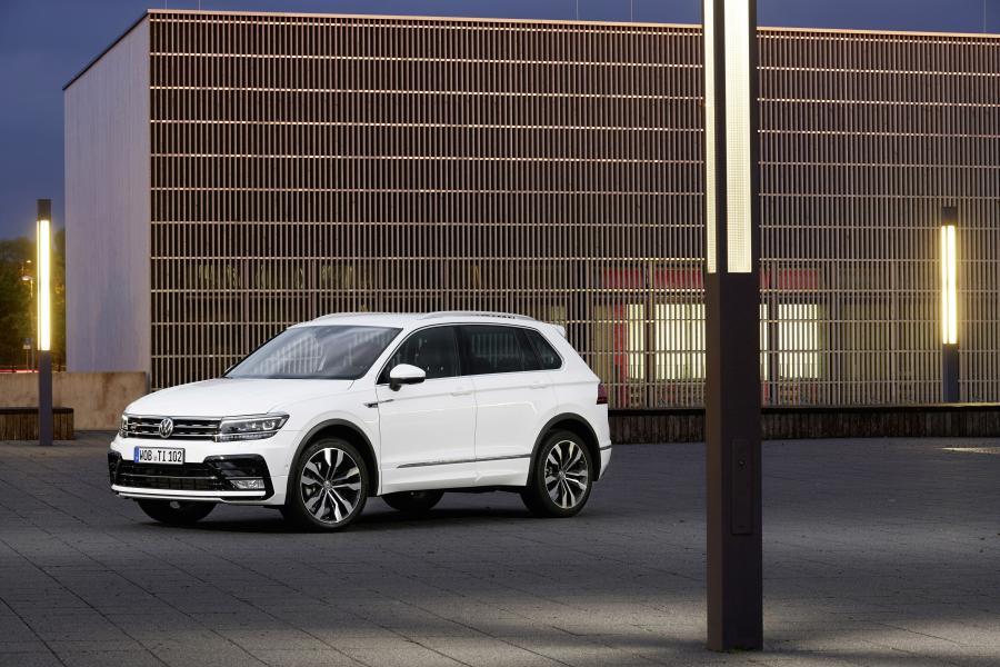  Volkswagen Tiguan R-Line 2016 года  (WW) (фото 21 из 36)